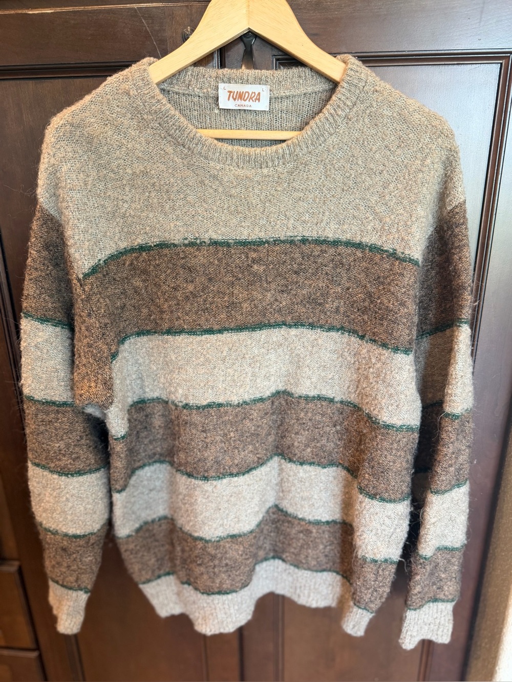Tundra Canada Sweater Tan and Brown striped Size L Vintage